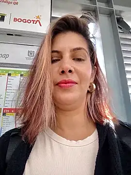 Snapshot of scarlett_moore chatting on 24, 10, 2025 scarlett moore online show from 24, 10, 2025