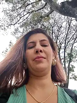 Snapshot of scarlett_moore chatting on 25, 10, 2025 scarlett moore online show from 25, 10, 2025