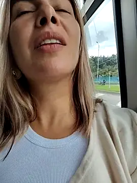 scarlett moore online show from 25, 2, 2026