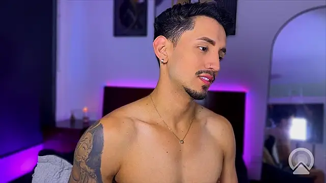 AxelKing1326 online show from 14, 1, 2026