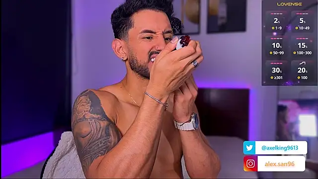 AxelKing1326 online show from 26, 11, 2025