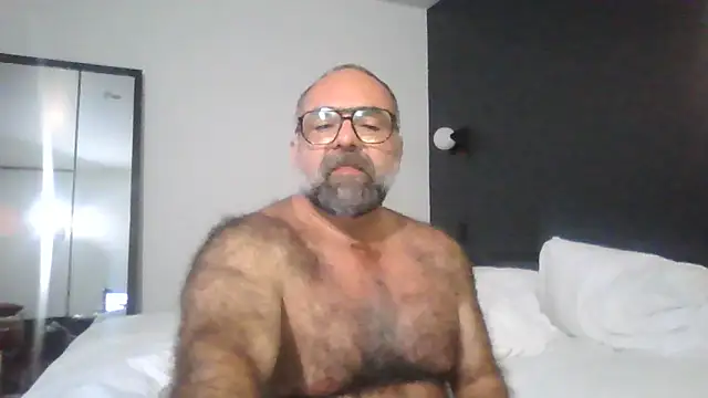 Snapshot of chainjulious chatting on 5, 6, 2026 chainjulious online show from 5, 6, 2026
