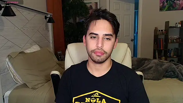 Snapshot of thonylewys chatting on 5, 6, 2026 thonylewys online show from 5, 6, 2026