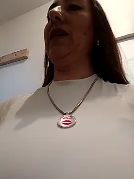 Mia Novikov online show from 1, 4, 2026