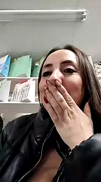 Mia Novikov online show from 13, 1, 2025