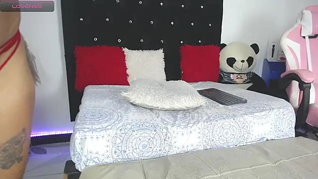 Snapshot of little_maleja chatting on 7, 12, 2024 little maleja online show from 7, 12, 2024