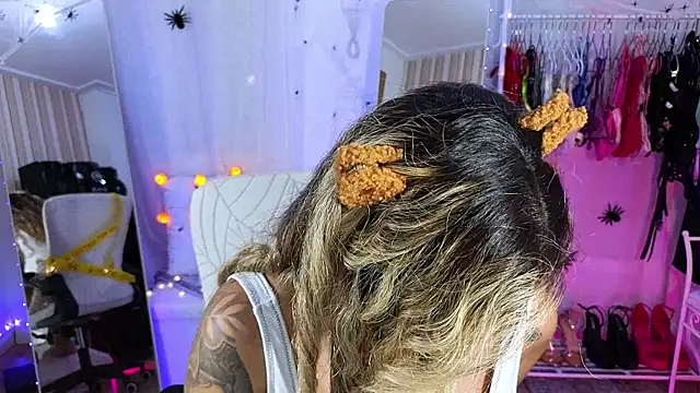 Tawny cox online show from 21, 10, 2025