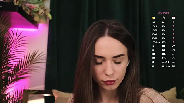 BabyYoda- online show from 4, 11, 2025