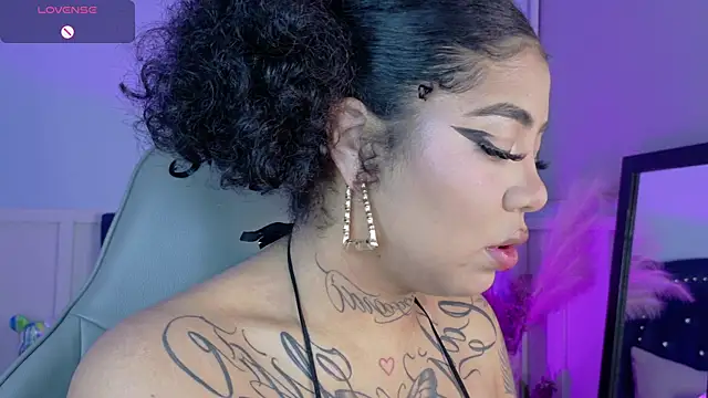 foxxy-lov3 online show from 16, 10, 2025