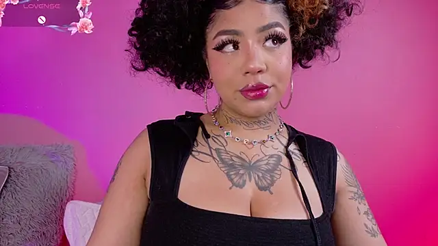 foxxy-lov3 online show from 6, 3, 2026