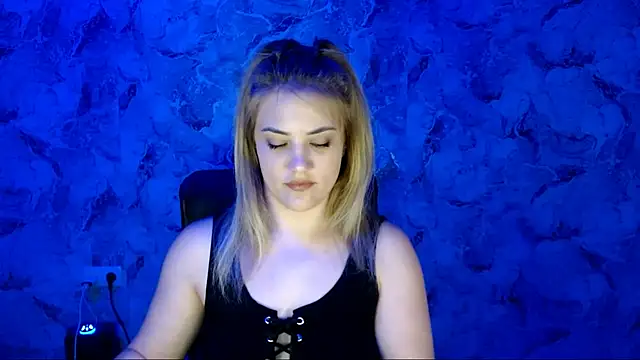 Snapshot of nika_gold1 chatting on 15, 5, 2026 nika gold1 online show from 15, 5, 2026