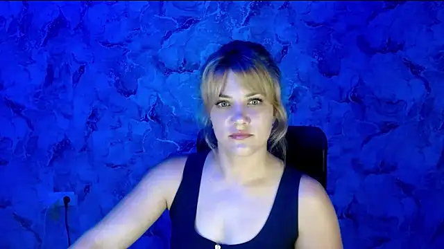 Snapshot of nika_gold1 chatting on 15, 7, 2026 nika gold1 online show from 15, 7, 2026