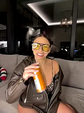 SexOnMyLvL online show from 4, 11, 2025