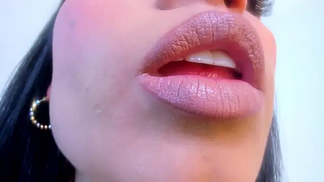 dominique21  online show from 6, 11, 2025