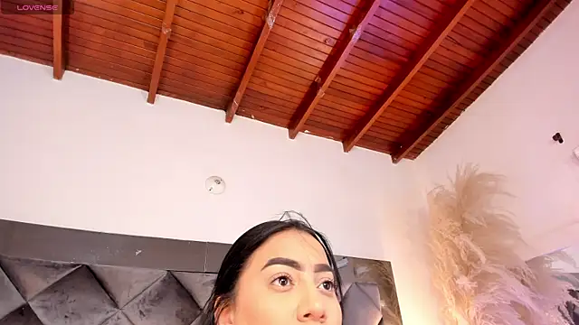 Snapshot of sofhiaa_adaams chatting on 20, 10, 2025 sofhiaa adaams online show from 20, 10, 2025