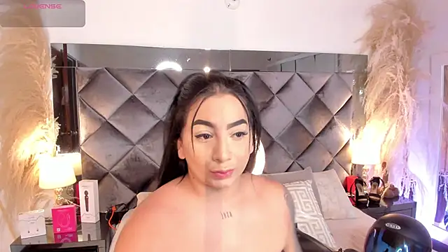 Snapshot of sofhiaa_adaams chatting on 1, 11, 2025 sofhiaa adaams online show from 1, 11, 2025