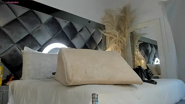 Snapshot of sofhiaa_adaams chatting on 5, 11, 2025 sofhiaa adaams online show from 5, 11, 2025