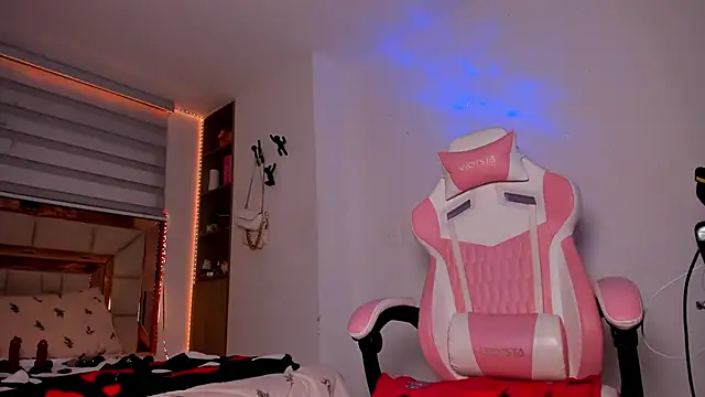 andreafernandz online show from 5, 3, 2026