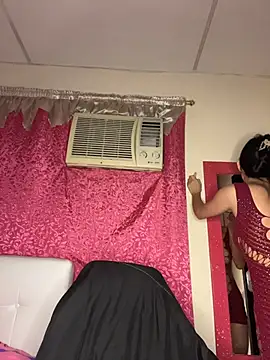 Snapshot of violetta-brown1 chatting on 14, 11, 2025 violetta-brown1 online show from 14, 11, 2025