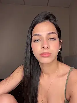 Snapshot of violetta-brown1 chatting on 9, 11, 2025 violetta-brown1 online show from 9, 11, 2025