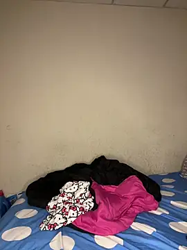 Snapshot of violetta-brown1 chatting on 22, 9, 2025 violetta-brown1 online show from 22, 9, 2025