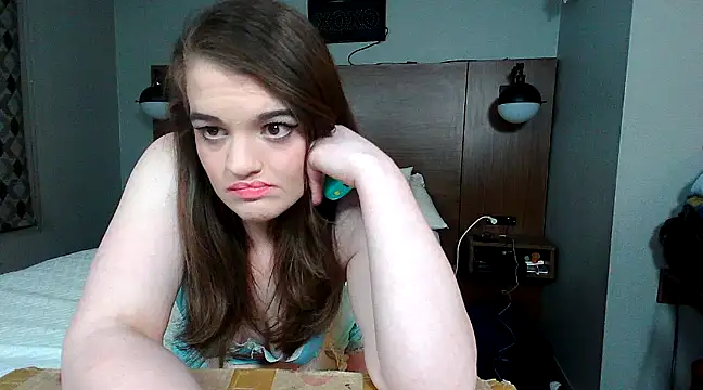 Snapshot of kittykat_1999@xh chatting on 5, 12, 2024 kittykat 1999xh online show from 5, 12, 2024