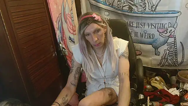 Ombeline1 online show from 2, 4, 2026