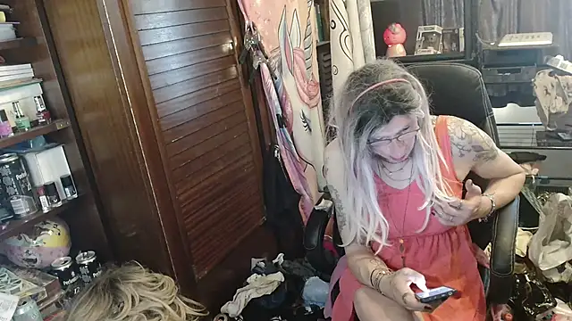 Ombeline1 online show from 20, 4, 2026