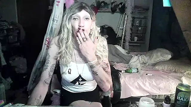 Ombeline1 online show from 5, 3, 2025