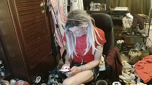 Snapshot of Ombeline1 chatting on 1, 5, 2026 Ombeline1 online show from 1, 5, 2026