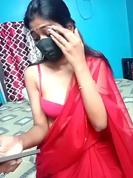 Snapshot of Triha_18 chatting on 2, 10, 2025 Triha 18 online show from 2, 10, 2025