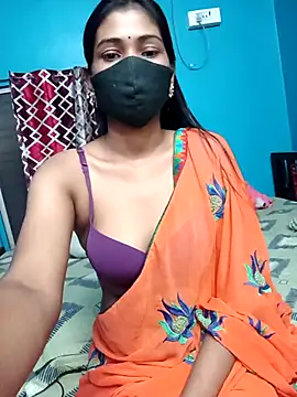 Snapshot of Triha_18 chatting on 3, 10, 2025 Triha 18 online show from 3, 10, 2025