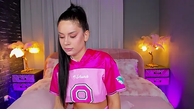 AmedeeaBanks online show from 4, 3, 2026