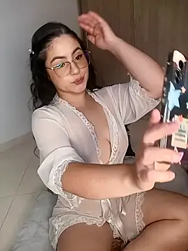 Lia Hurley online show from 23, 2, 2026