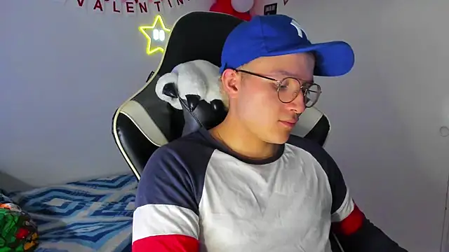AustinSummerr online show from 10, 2, 2025