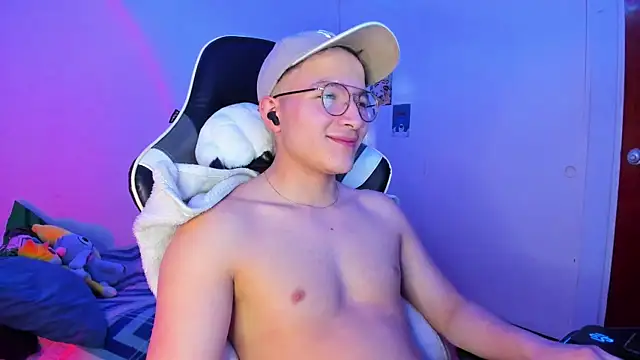 AustinSummerr online show from 1, 2, 2025
