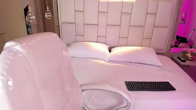 Biancax  online show from 15, 2, 2026