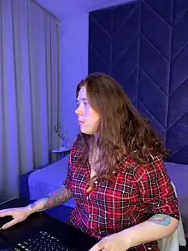 SophiePure online show from 23, 10, 2025