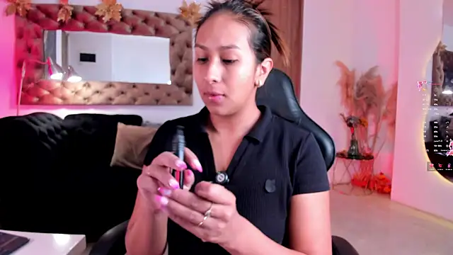 AmelyaMann online show from 19, 7, 2026
