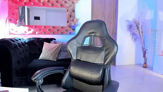 AmelyaMann online show from 23, 6, 2026