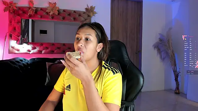 AmelyaMann online show from 17, 6, 2026