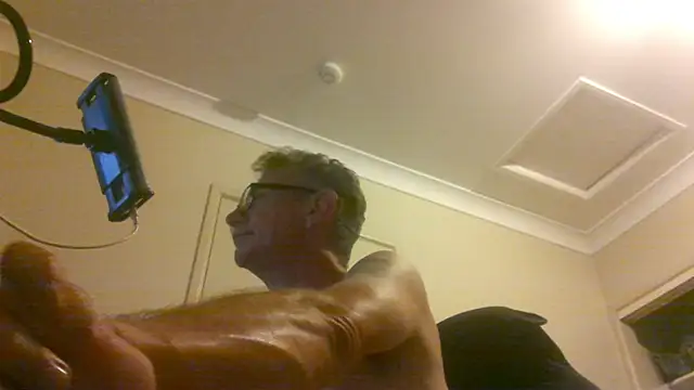 butseriouslykahnt online show from 21, 1, 2025