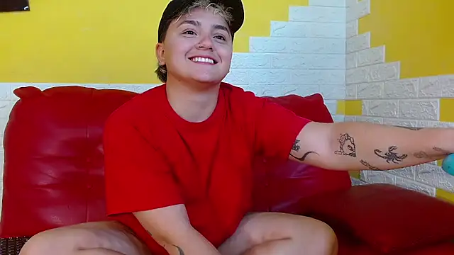 isabeautyx19 online show from 11, 3, 2025