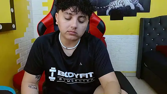 isabeautyx19 online show from 8, 1, 2026