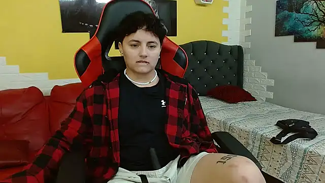 isabeautyx19 online show from 2, 12, 2025