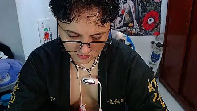 Snapshot of isabeautyx19 chatting on 12, 5, 2026 isabeautyx19 online show from 12, 5, 2026