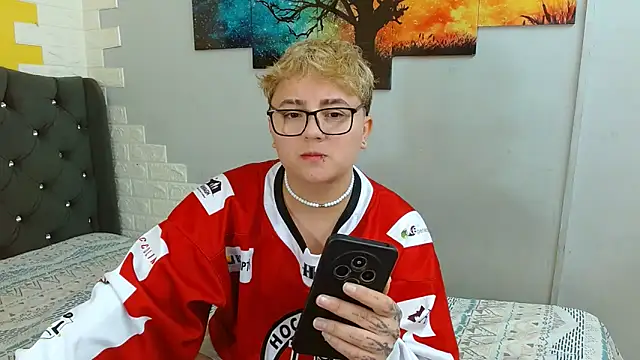 isabeautyx19 online show from 11, 10, 2025