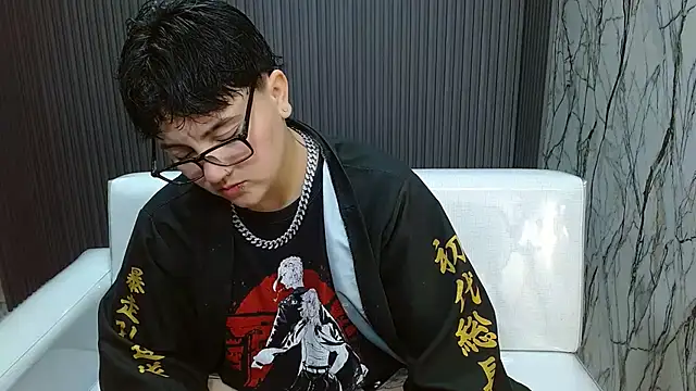 isabeautyx19 online show from 15, 10, 2025