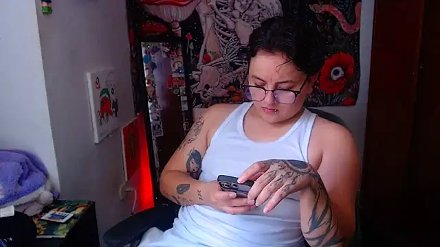 Snapshot of isabeautyx19 chatting on 15, 5, 2026 isabeautyx19 online show from 15, 5, 2026