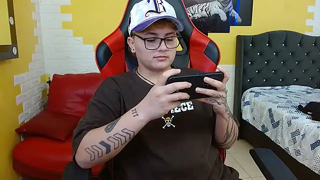 isabeautyx19 online show from 9, 9, 2025